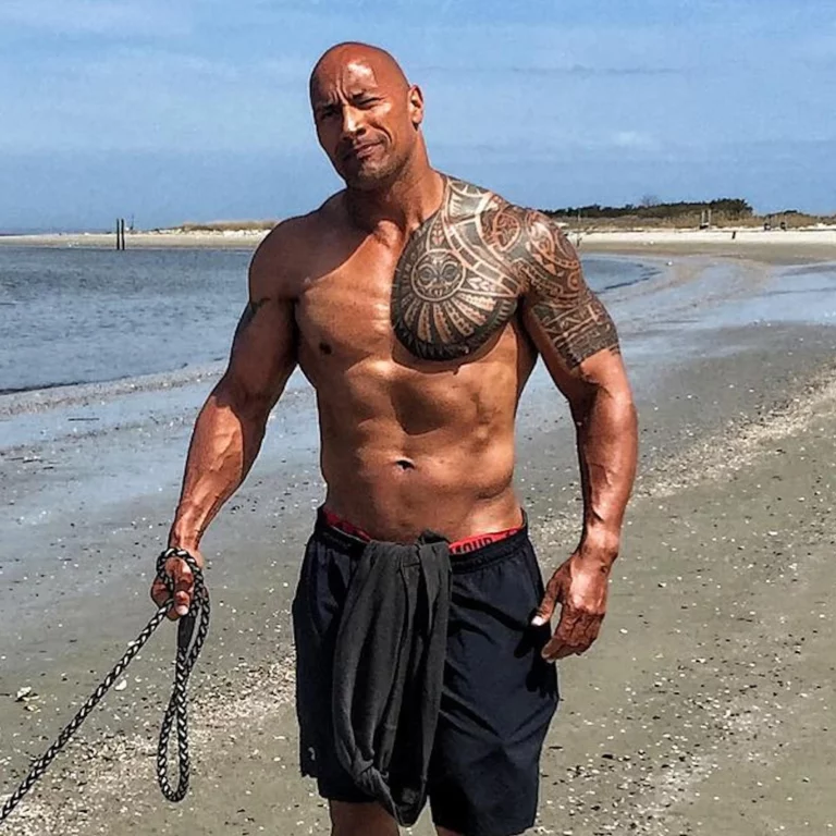 dwayne johnson height in feet and weight